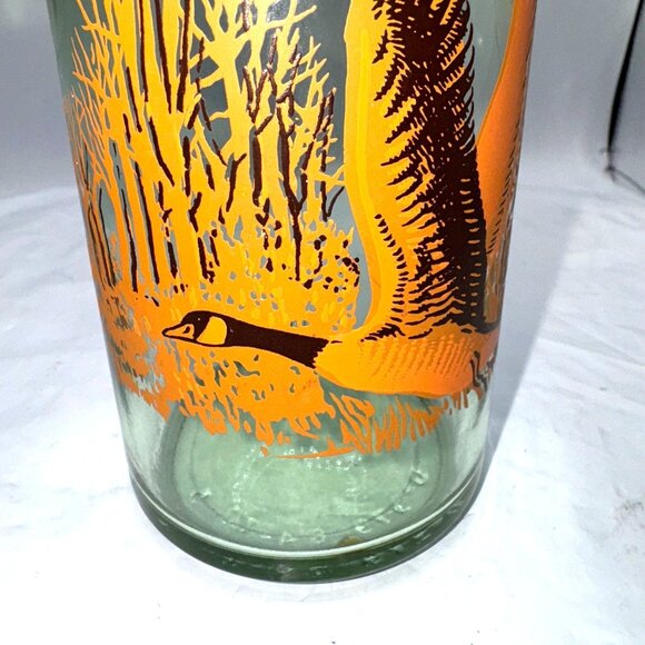 Vintage Green Glass Decanter With Cork Stopper & Orange Canadian Geese Design - Picture 13 of 13